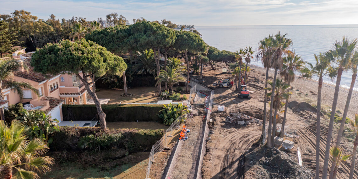 Estepona avanza en las obras del tramo de corredor litoral que ejecutará un puente sobre el Arroyo Dos Hermanas