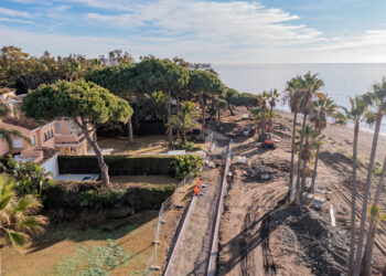 Estepona avanza en las obras del tramo de corredor litoral que ejecutará un puente sobre el Arroyo Dos Hermanas