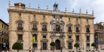 Condenado un hombre por favorecer la entrada irregular de personas con documentos falsos