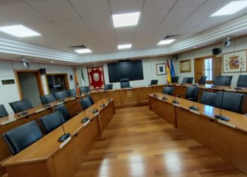 Benalmádena instala un nuevo sistema de videoconferencias que conectará distintas dependencias municipales
