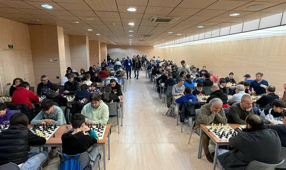 Organizan en Marbella un torneo solidario de ajedrez para colaborar con la investigación del cáncer
