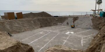 Ecologistas denuncian la construcción de un chiringuito con sótano de hormigón en Fuengirola