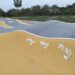 Denuncian varias pintadas vandálicas en el parque de Los Alegres en Casares Costa