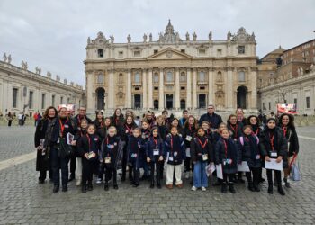 Una treintena de niños y niñas de Marbella viajan a Roma para cantar ante el Papa