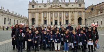 Una treintena de niños y niñas de Marbella viajan a Roma para cantar ante el Papa