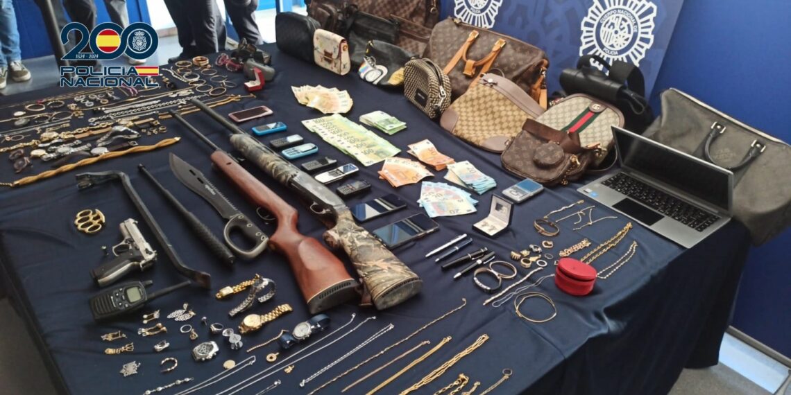 Desarticulan una red de asaltantes de casas a la que se atribuye 71 robos en la Costa del Sol