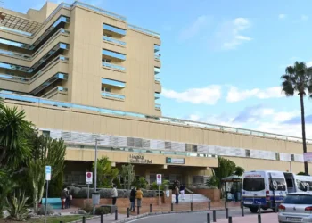 Trabajadores del Hospital Costa del Sol protestan por no recibir su salario en tiempo y forma