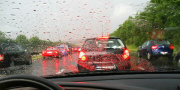 Emergencias 112 pide «extremar la precaución» ante las lluvias en las carreteras