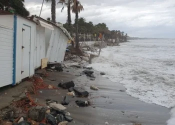 Diputación pide por unanimidad al Gobierno un plan «real» para estabilizar las playas