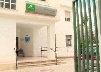 Centros de salud llaman a vacunarse contra gripe y covid: hoy se podrá hacer sin cita