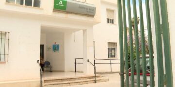 Centros de salud llaman a vacunarse contra gripe y covid: hoy se podrá hacer sin cita