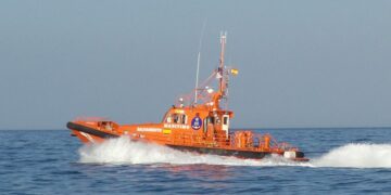 Continúa activa la búsqueda de los dos jóvenes desaparecidos en el mar