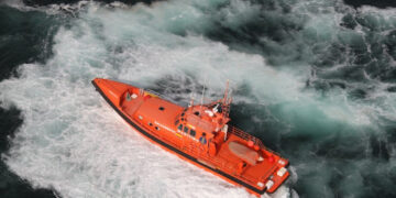 Las familias de los jóvenes desaparecidos en el mar piden que se continúe con la búsqueda activa