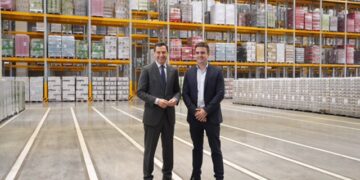 Moreno anuncia la Ley de Espacios Productivos que mejorará las infraestructuras y los servicios en las zonas industriales de Andalucía