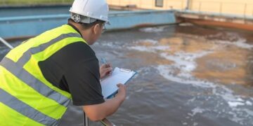 Junta y la FAMP estudian una hoja de ruta para impulsar el uso de aguas regeneradas en Andalucía