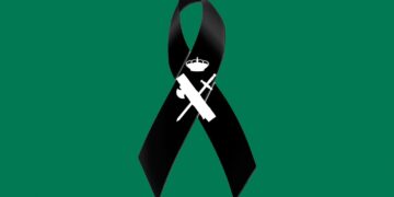 La Costa del Sol se suma este lunes al minuto de silencio por la muerte de los dos guardia civiles de Barbate