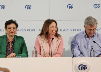 El PP presenta un manifiesto por la movilidad de la Costa del Sol para suspender el peaje y habilitar el tren litoral