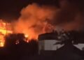 Arde una cabaña en la calle Centauro en Calahonda