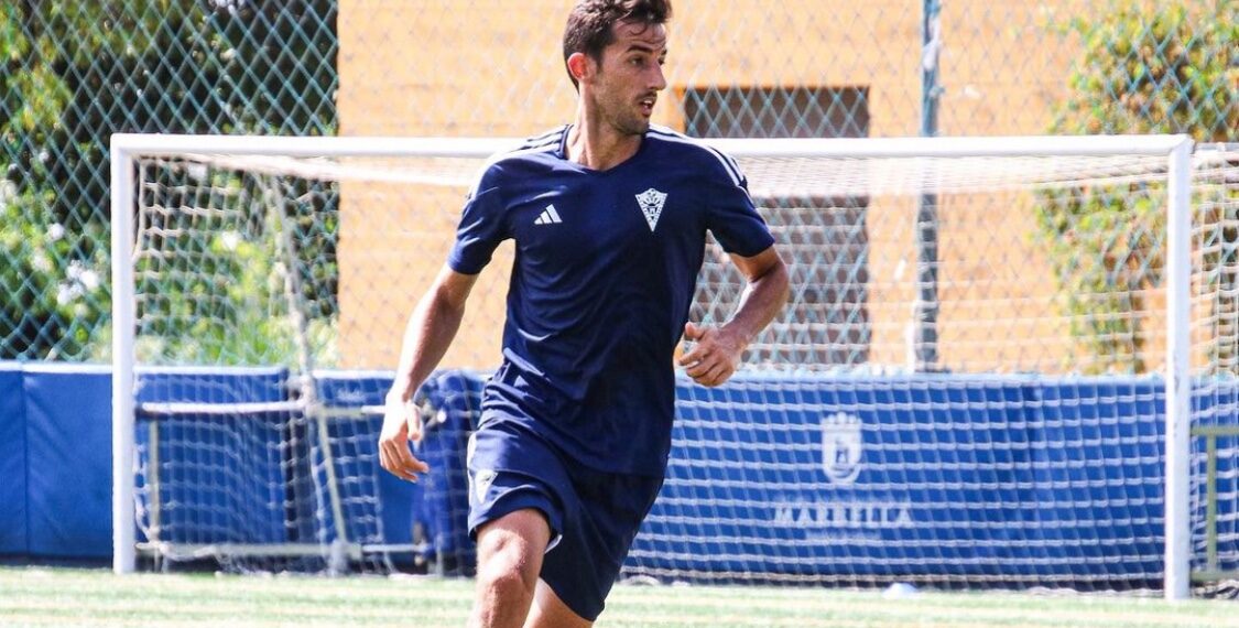 Carrasco renueva con el Marbella FC hasta 2025