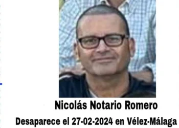 Desaparecido un hombre de 53 años mientras practicaba paddle surf en la zona de Benajarafe