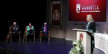 Marbella entrega las Medallas de la Ciudad a tres entidades con «valores de valentía, compromiso y entrega»