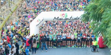 Más de 1800 atletas participan en la Media Maratón de Torremolinos