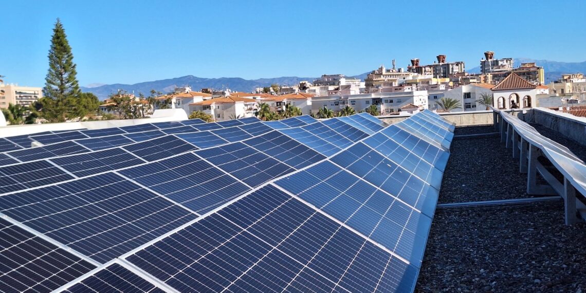 Torremolinos finaliza la mejora de la eficiencia energética en el alumbrado público y edificios municipales