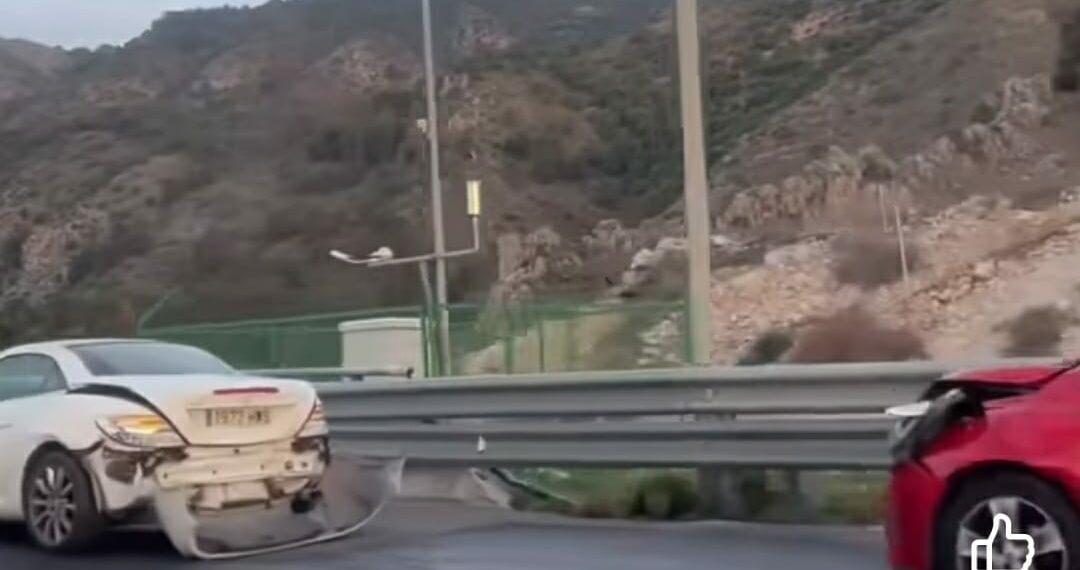 Trasladado al hospital un hombre herido en un accidente múltiple en Benalmádena