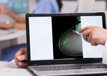 Un nuevo test de saliva es capaz de detectar el cáncer de mama en solo cinco segundos