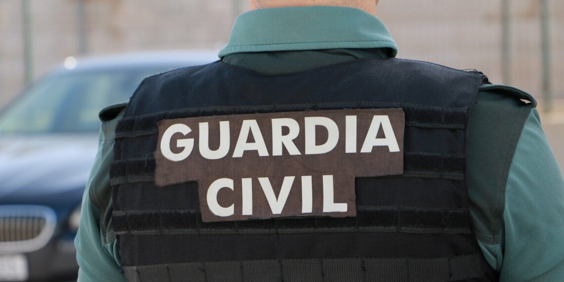 Proponen sanción a un guardia civil por trabajar de escolta para la familia real saudí en Marbella