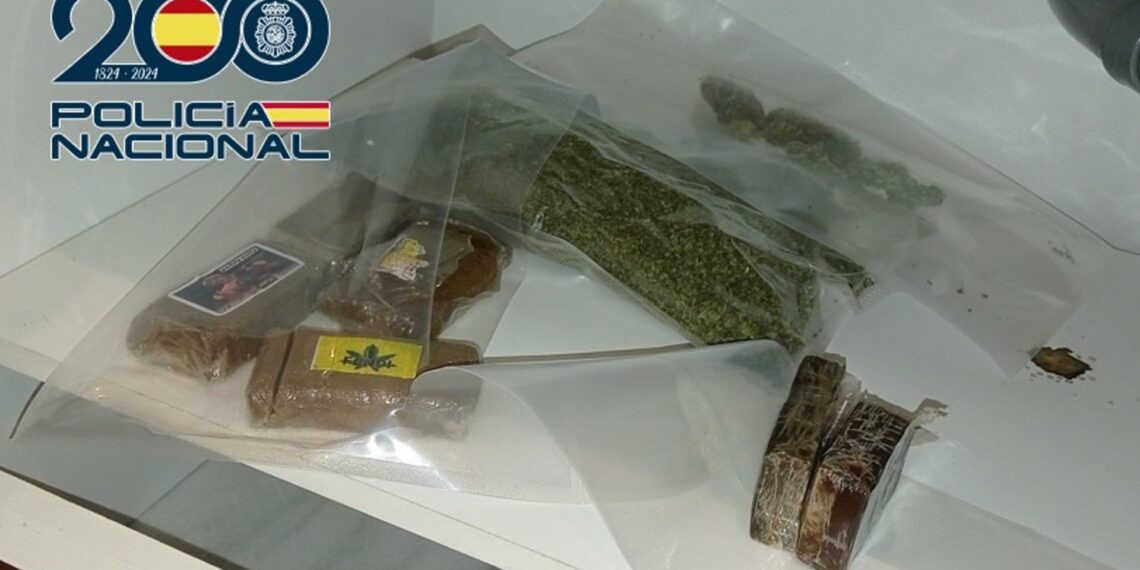 Incautan casi dos toneladas de hachís y detienen a los responsables de la organización criminal