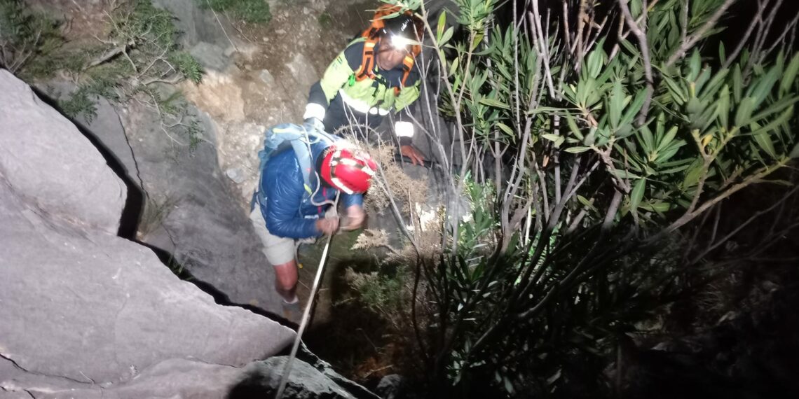 Rescatan a un hombre de 76 años en Sierra Blanca