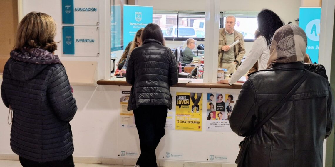 Torremolinos ofrece un servicio de información personalizada sobre la Zona de Bajas Emisiones