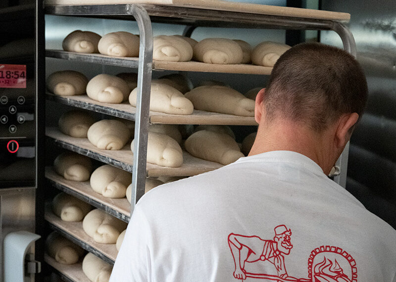 La panadería manilveña Hermanos de la Chica busca personal: contrato indefinido y turnos rotativos