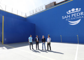 Mejoras en el Palacio de los Deportes Elena Benítez de San Pedro para albergar competiciones oficiales y una escuela de frontenis