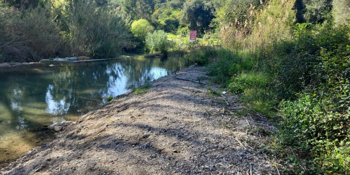 Manilva y Casares se unen para actuar en los márgenes del río Manilva y crear una senda fluvial