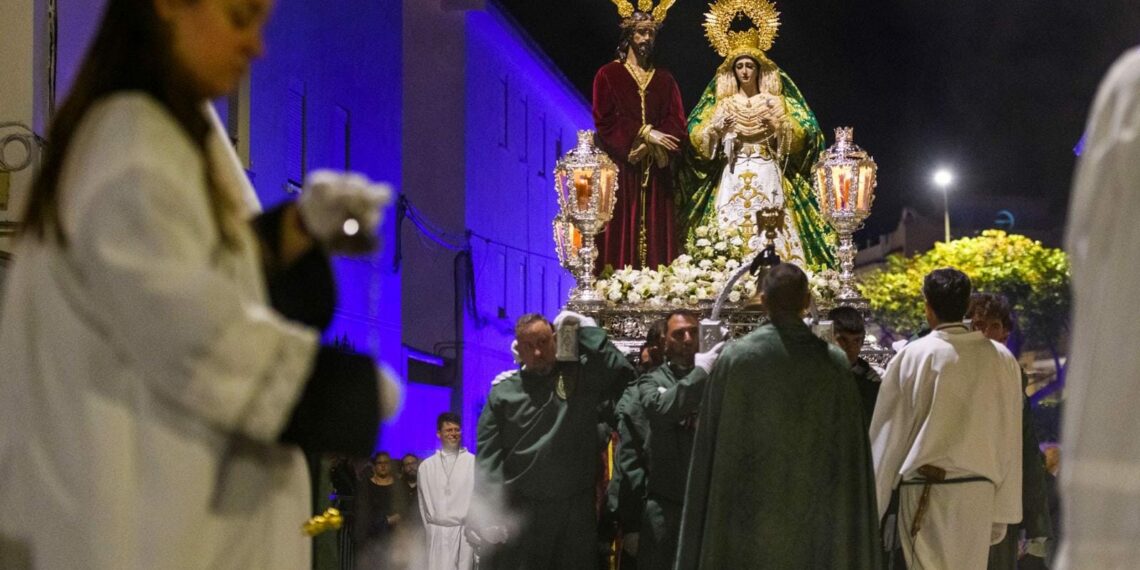 Torremolinos arranca la Semana Santa con la procesión del Santísimo Cristo de la Sentencia y la Virgen del Calvario