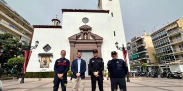 Más de 120 efectivos de Policía Local, Bomberos y Protección Civil componen el dispositivo de seguridad de Semana Santa en Fuengirola