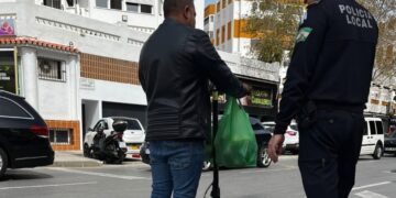 Los controles de Policía Local a patinetes se saldan con más de 25 sanciones por circular por aceras o de manera negligente