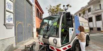 Fuengirola establece un dispositivo especial de Limpieza en Semana Santa con el refuerzo de 21 operarios