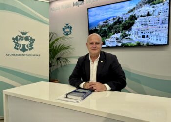 La Policía Local impulsa una campaña de concienciación sobre la necesidad de recoger los excrementos de la vía pública