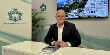 La Policía Local impulsa una campaña de concienciación sobre la necesidad de recoger los excrementos de la vía pública