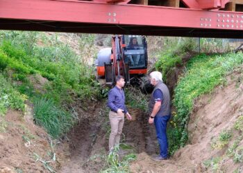 El Ayuntamiento de Marbella desbroza más de 300.000 metros de arroyos y parcelas