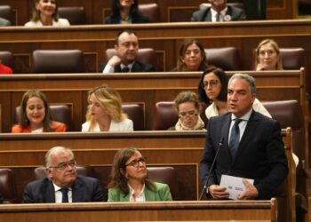 Bendodo dice que Málaga no arreglará problemas de movilidad con un ministro como Puente, «vocero de Sánchez»