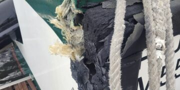 Una narcolancha embiste a una patrullera de la Guardia Civil en Manilva