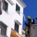 Incendio en un balcón de una vivienda en Torrequebrada, Benalmádena