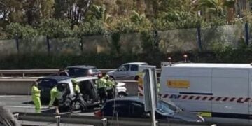 Fuerte accidente en Marbella: Tres turismos colisionan en la A-7 provocando varios heridos