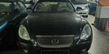 La Policía Local de Estepona inmoviliza dos coches que utilizaban matrículas falsas