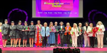 Fuengirola celebró un acto de reconocimiento a mujeres bajo el lema ‘#Fuengirola por ellas’