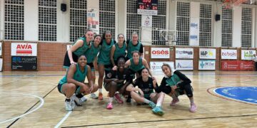 Nueva victoria del CAB Estepona en Zizur Mayor tras resistir al bombardeo de triples de FNB Ardoi